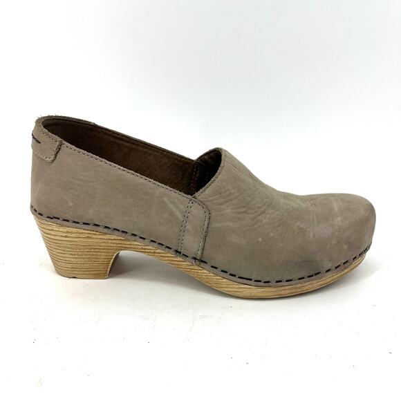 Dansko Women's 37 - 6.5 Taupe Nubuck Milled Suede Mavis Mule Clog - Picture 1 of 8
